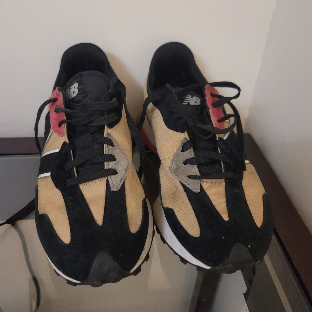 New Balance Black and Tan Sneakers - Picture 6 of 6